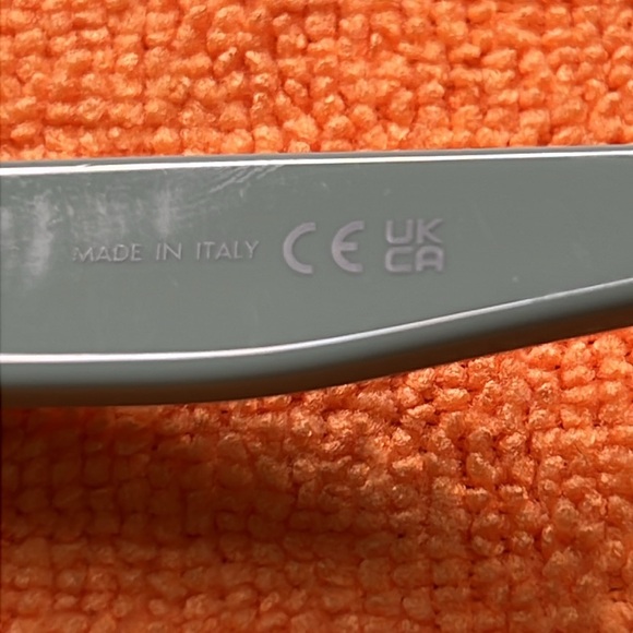 CELINE MONOCHROMS SQUARE-FRAME ACETATE SUNGLASSES ๐ - Picture 7 of 12